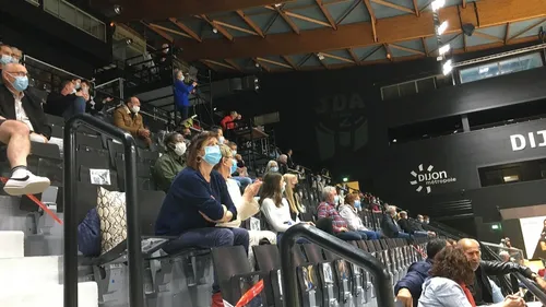 Retour du public au palais des sports 
